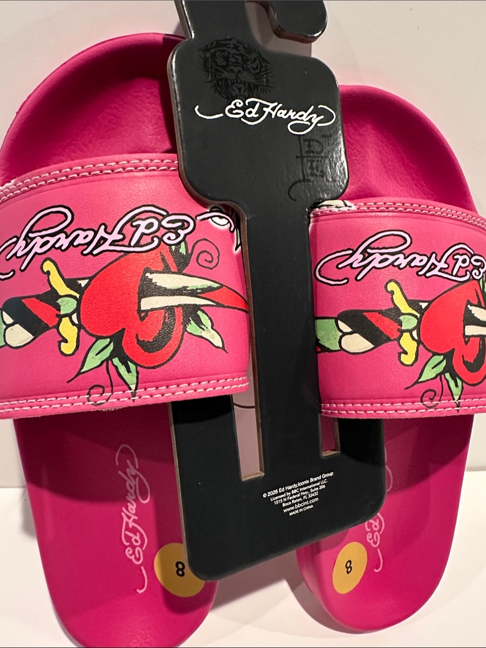 NWT Ed Hardy Pink Heart Ladies Beach Flip Flop Slip-ons.